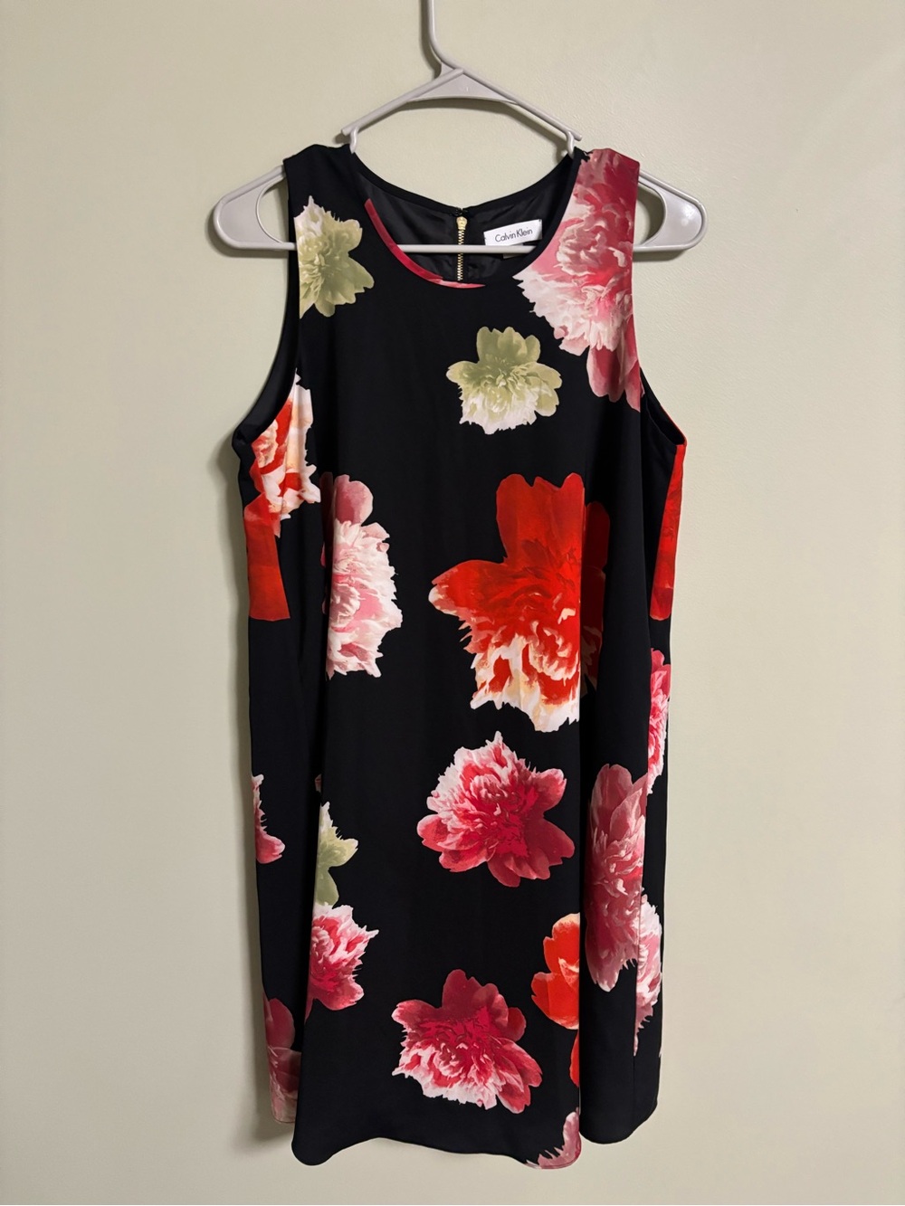 Calvin Klein Black Pink Red Floral Rose  Sleeveless Shift Dress Size 8 Medium